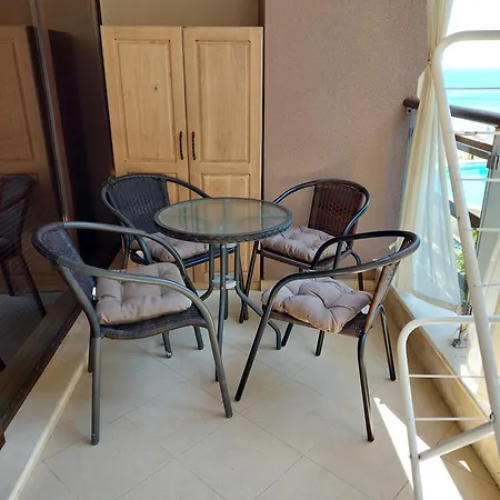 Lillies Sunny Relax Apartamento